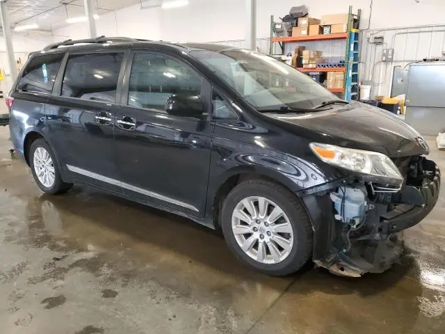 2015 TOYOTA SIENNA XLE  