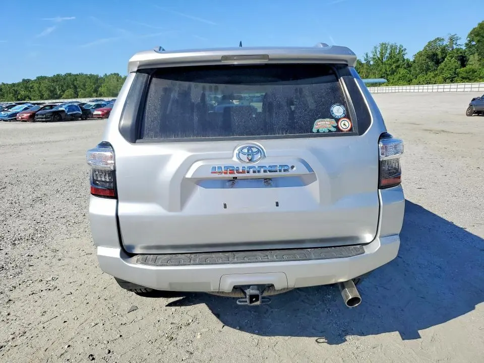 2017 TOYOTA 4RUNNER SR5  
