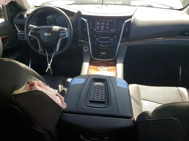 2016 CADILLAC ESCALADE LUXURY  