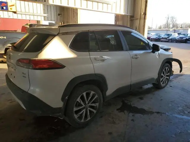 2022 TOYOTA COROLLA CROSS XLE  