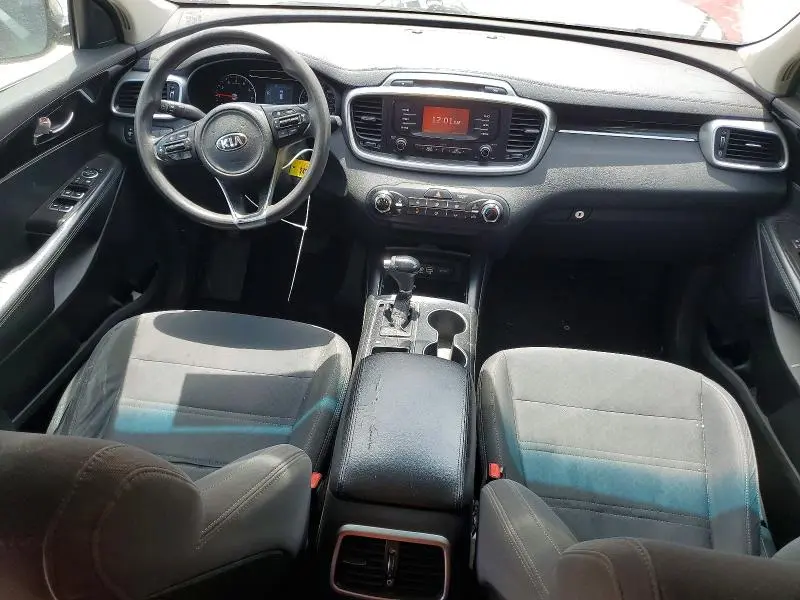 2017 KIA SORENTO LX V6  