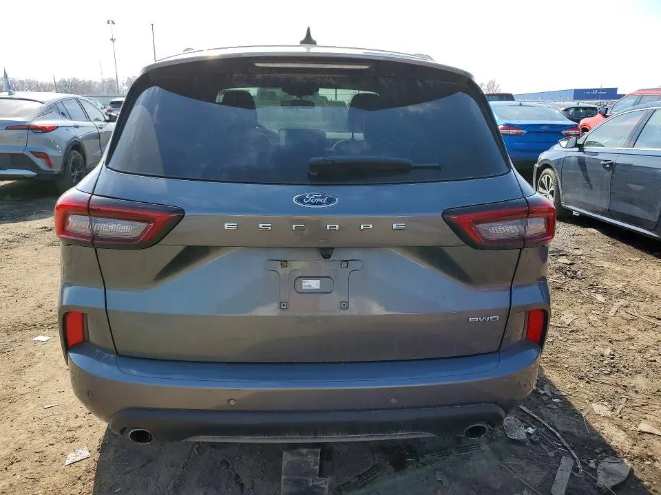 2024 FORD ESCAPE ST LINE  