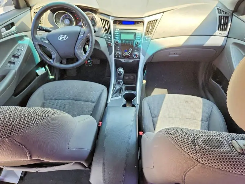 2012 HYUNDAI SONATA GLS  