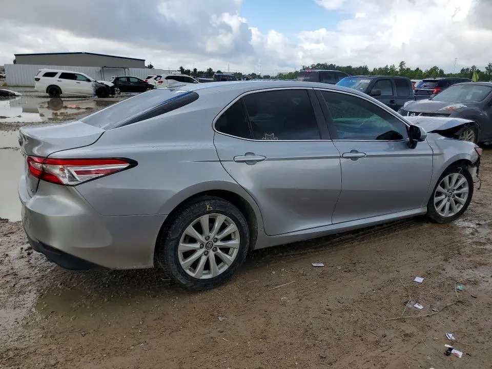 2019 TOYOTA CAMRY LE  