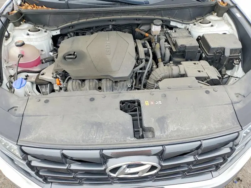 2022 HYUNDAI TUCSON SE  