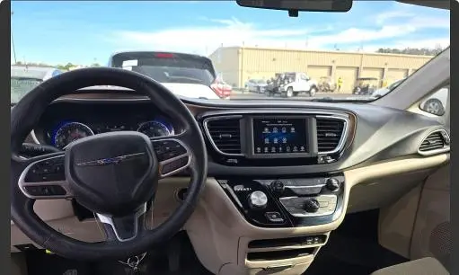 2020 CHRYSLER VOYAGER L  
