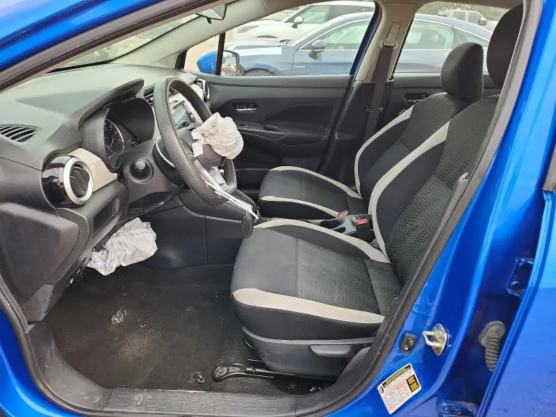 2021 NISSAN VERSA SV  
