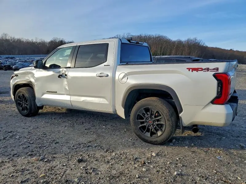 2024 TOYOTA TUNDRA CREWMAX LIMITED  