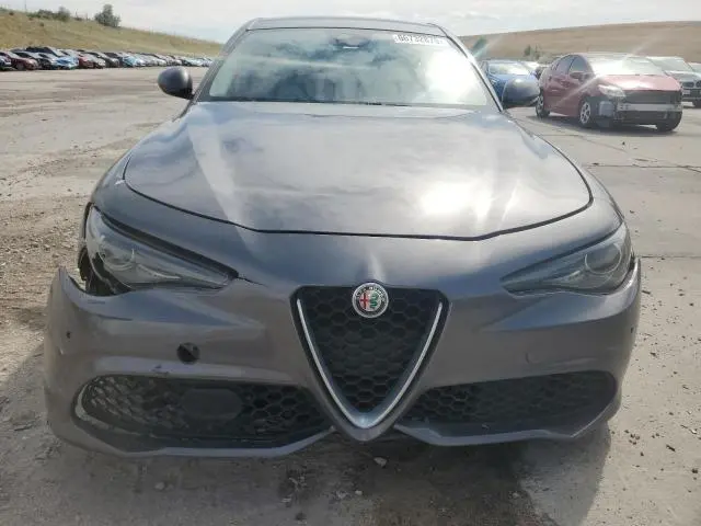 2017 ALFA ROMEO GIULIA TI  
