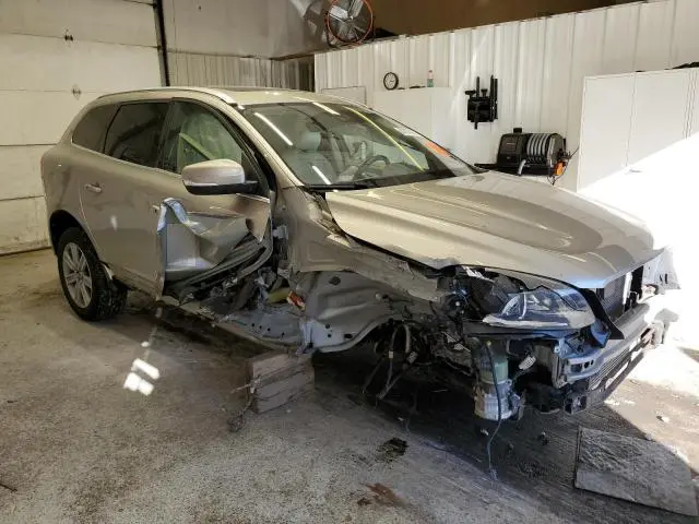 2016 VOLVO XC60 T6 PLATINUM  