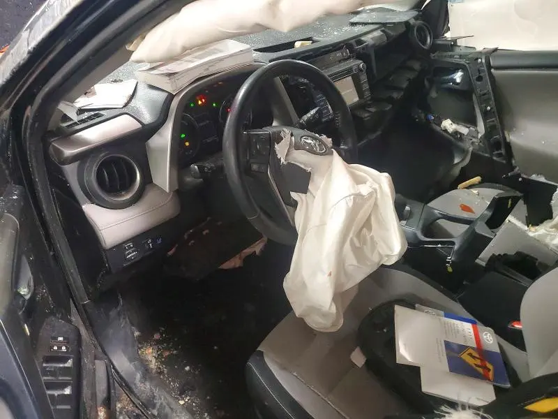 2017 TOYOTA RAV4 HV LE  