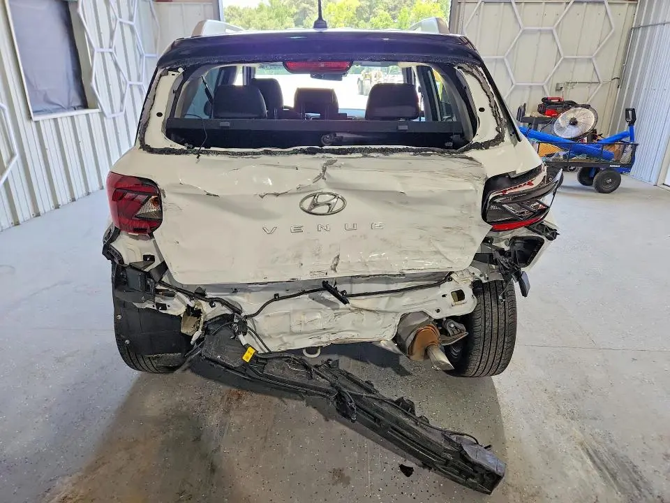 2025 HYUNDAI VENUE LIMITED  