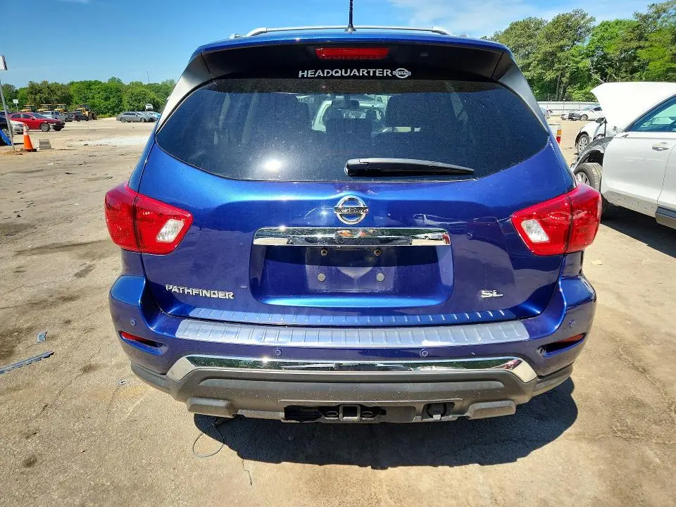2018 NISSAN PATHFINDER SL  