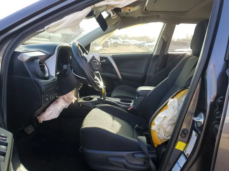 2017 TOYOTA RAV4 XLE  