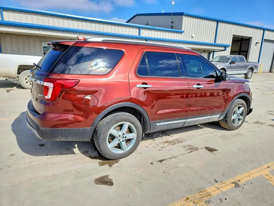 2016 FORD EXPLORER XLT  