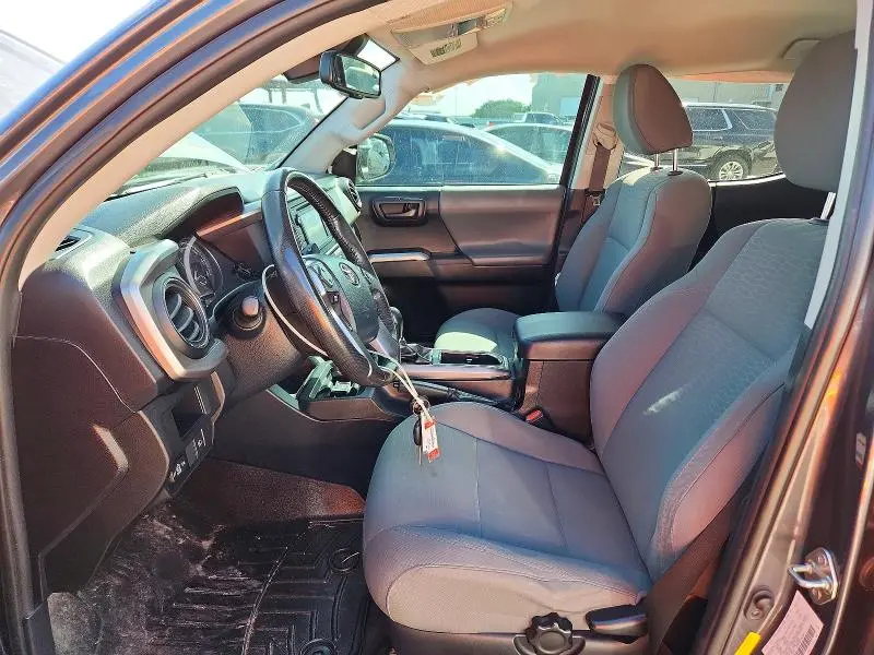 2019 TOYOTA TACOMA SR5 V6  