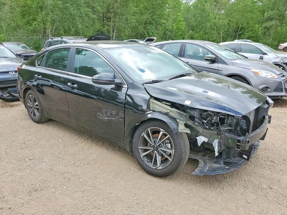 2024 KIA FORTE EX  
