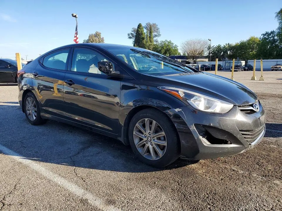 2014 HYUNDAI ELANTRA SE  