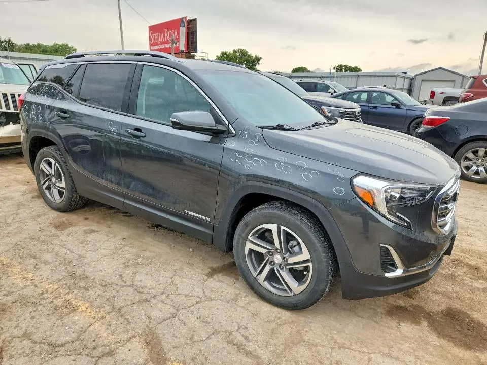 2021 GMC TERRAIN SLT  