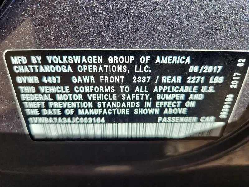 2018 VOLKSWAGEN PASSAT SE  