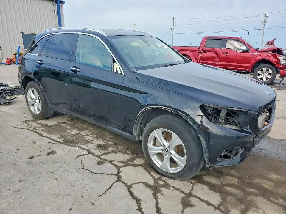2018 MERCEDES-BENZ GLC 300  