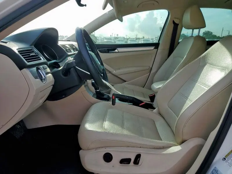 2019 VOLKSWAGEN PASSAT WOLFSBURG  