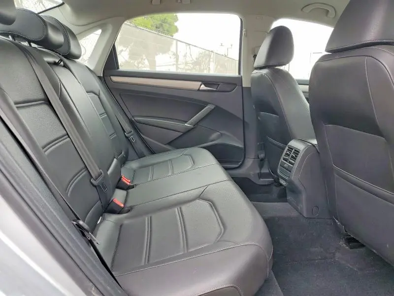 2020 VOLKSWAGEN PASSAT SE  