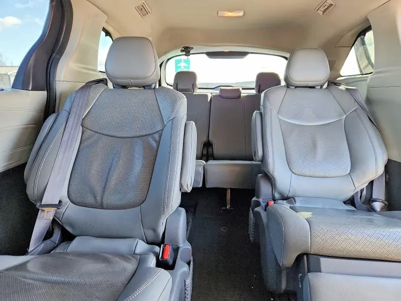 2021 TOYOTA SIENNA LIMITED 7-PASSENGER  