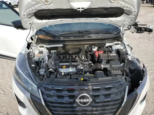 2023 NISSAN KICKS SR  