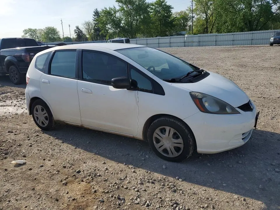 2010 HONDA FIT   