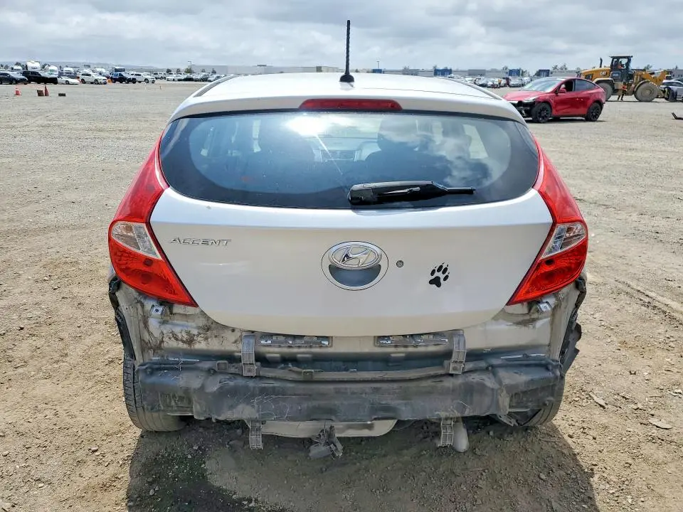 2013 HYUNDAI ACCENT GS  
