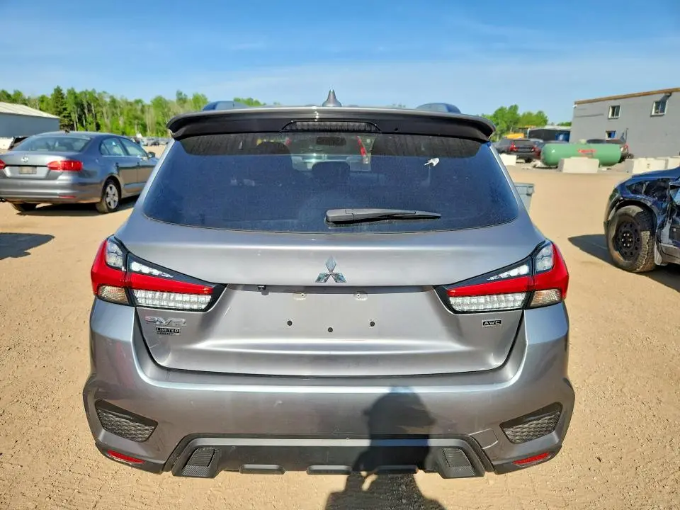 2023 MITSUBISHI RVR SE  