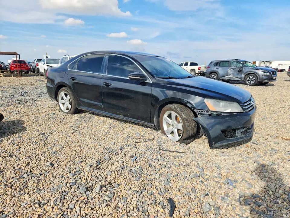 2012 VOLKSWAGEN PASSAT SE  