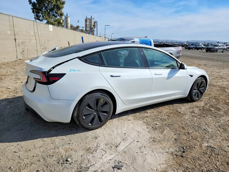2025 TESLA MODEL 3   