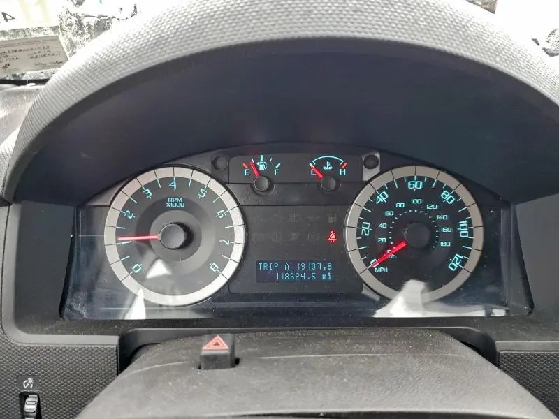 2010 FORD ESCAPE LIMITED  