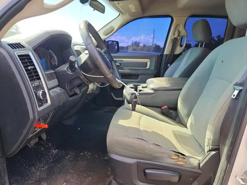 2017 RAM 1500 SLT  