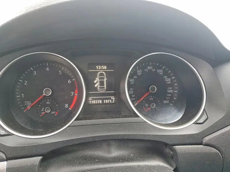 2017 VOLKSWAGEN JETTA SE  
