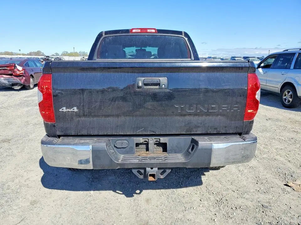 2016 TOYOTA TUNDRA SR5  