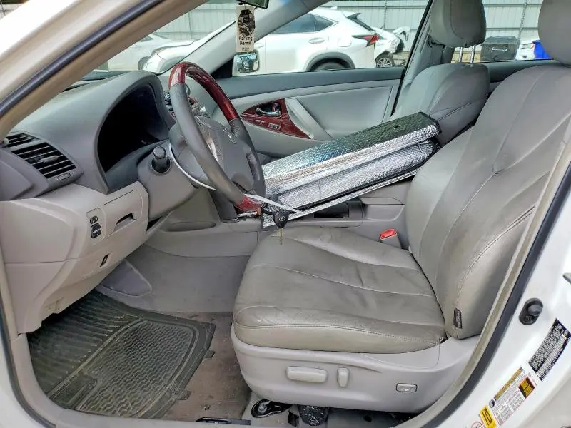 2011 TOYOTA CAMRY LE  
