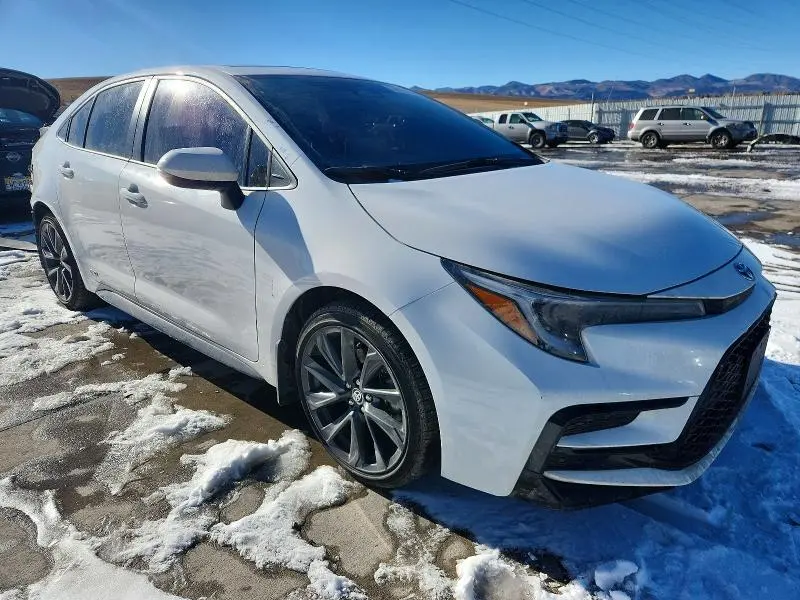 2025 TOYOTA COROLLA SE  