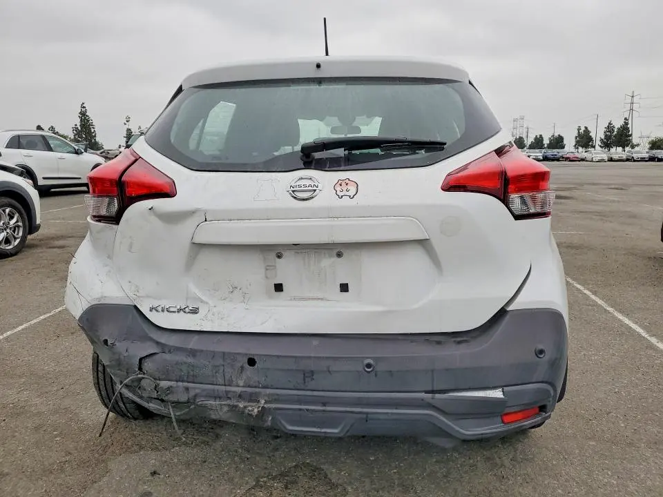 2020 NISSAN KICKS S  