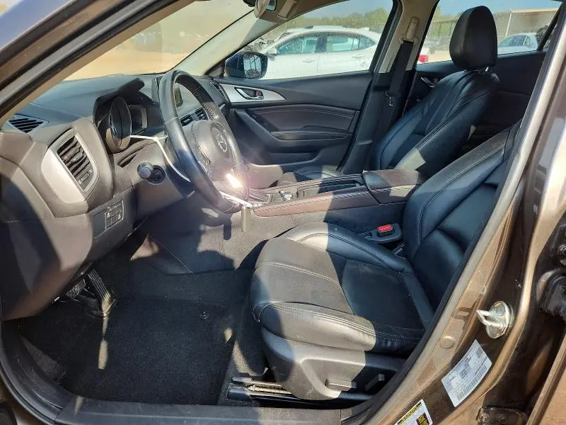 2017 MAZDA 3 TOURING  