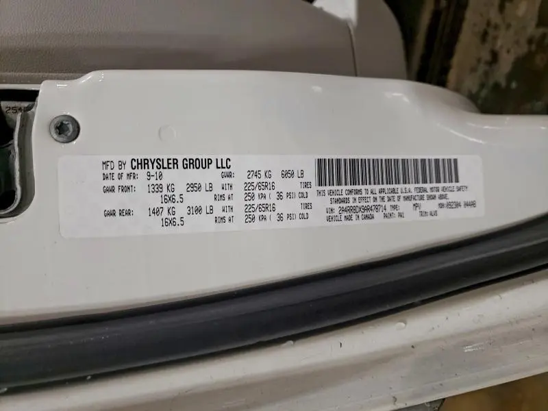 2010 CHRYSLER TOWN & COUNTRY TOURING PLUS  