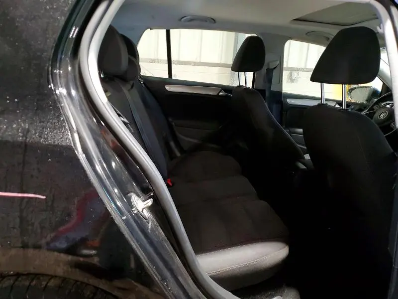 2013 VOLKSWAGEN GOLF   