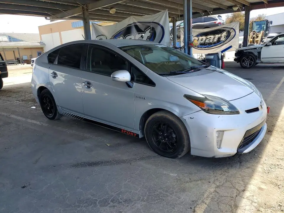 2012 TOYOTA PRIUS THREE  