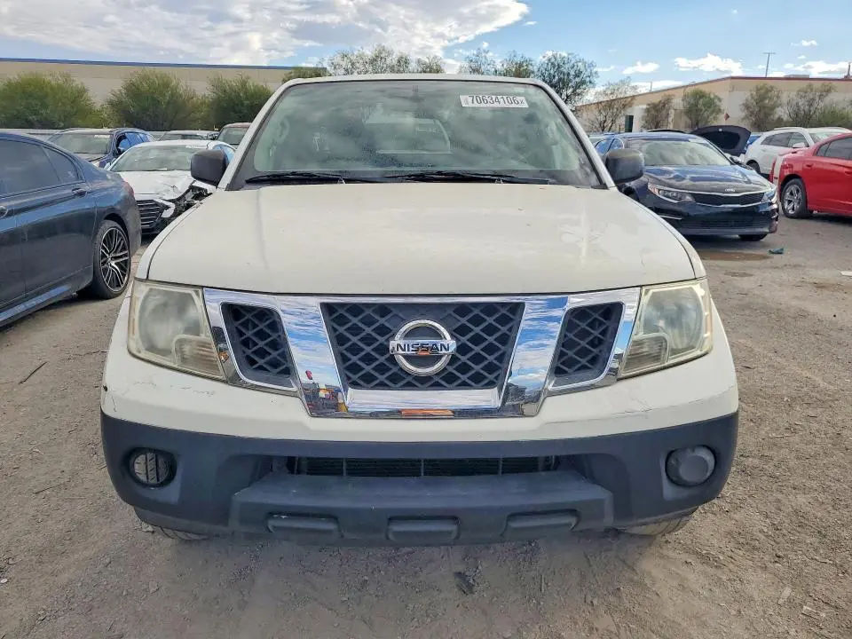 2013 NISSAN FRONTIER S  