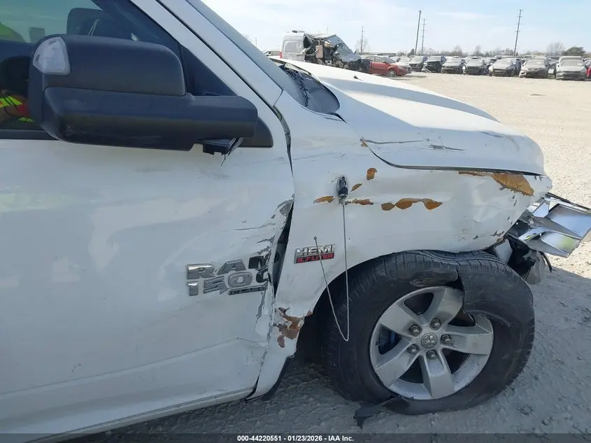 2019 RAM 1500 CLASSIC TRADESMAN  4X2 5'7 BOX