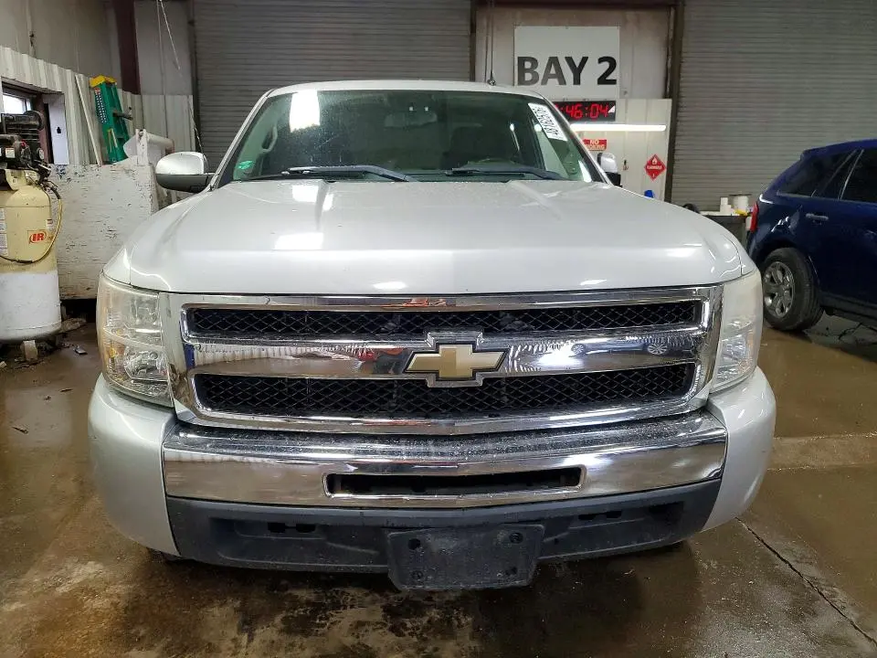 2011 CHEVROLET SILVERADO C1500 LS  
