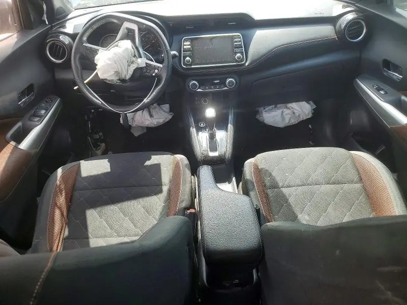 2020 NISSAN KICKS SR  