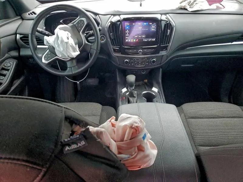 2023 CHEVROLET TRAVERSE LT  